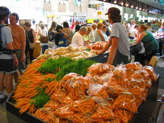 Carrots and market patrons, Old Scona Farmers Market July 2007